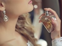 ТОП 7 духов для женщин 40 лет