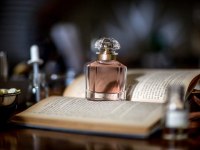 ТОП 8 лучших нежных ароматов духов article-image