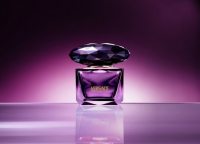 Уникальный аромат с уникальными воспоминаниями: Versace Crystal Noir article-image
