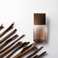 Сочетание древесины в Issey Miyake L Eau d Issey Wood & Wood