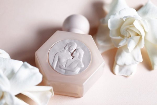 Scent Memoris: какие ароматы окружают Ким Кардашьян и Крис Дженнер?