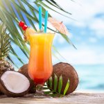Пляжная вечеринка: ароматы с нотами коктейлей. article-image