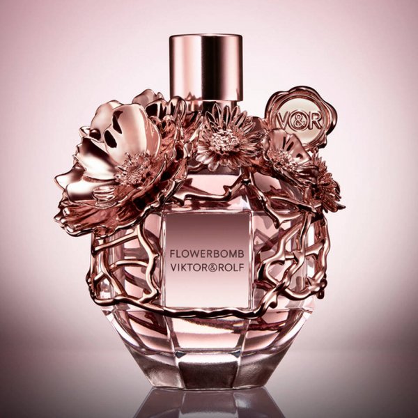 3D-издание Flowerbomb Haute Couture от Viktor & Rolf .