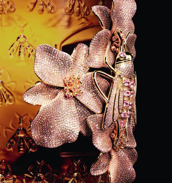 Новинка от Guerlain, стоимостью 10 000 евро.
