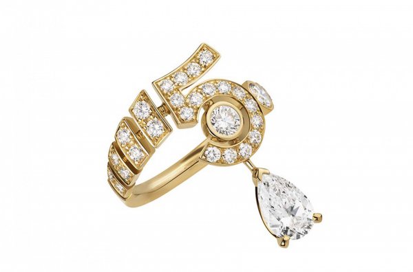 Ювелирная коллекция с бриллиантом в 55, 55 карат к 100-летию Chanel №5.