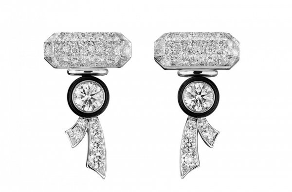 Ювелирная коллекция с бриллиантом в 55, 55 карат к 100-летию Chanel №5.