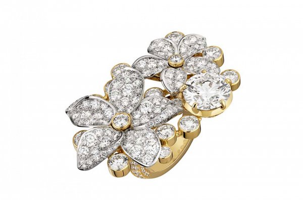 Ювелирная коллекция с бриллиантом в 55, 55 карат к 100-летию Chanel №5.