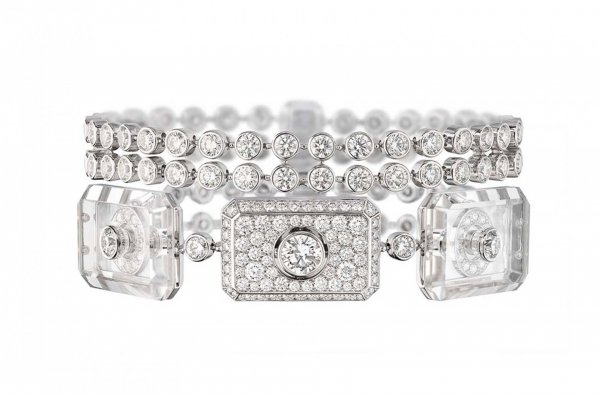 Ювелирная коллекция с бриллиантом в 55, 55 карат к 100-летию Chanel №5.