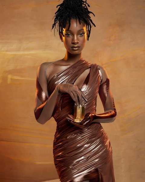 Alien Goddess - инопланетная богиня от MUGLER.