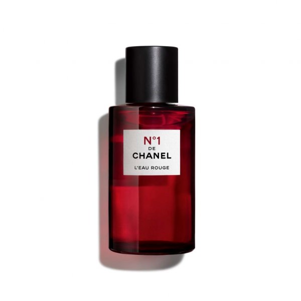 L`Eau Rouge - тонизирующий парфюмированный спрей из новой косметической линии № 1 DE CHANEL