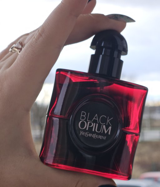 Black Opium Over Red Yves Saint Laurent - каким будет вишнёвый Black Opium?